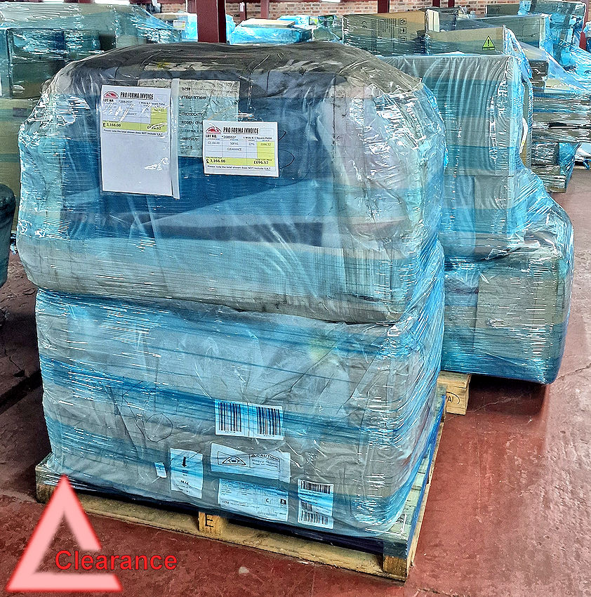 208953 Sofas (Clearance)